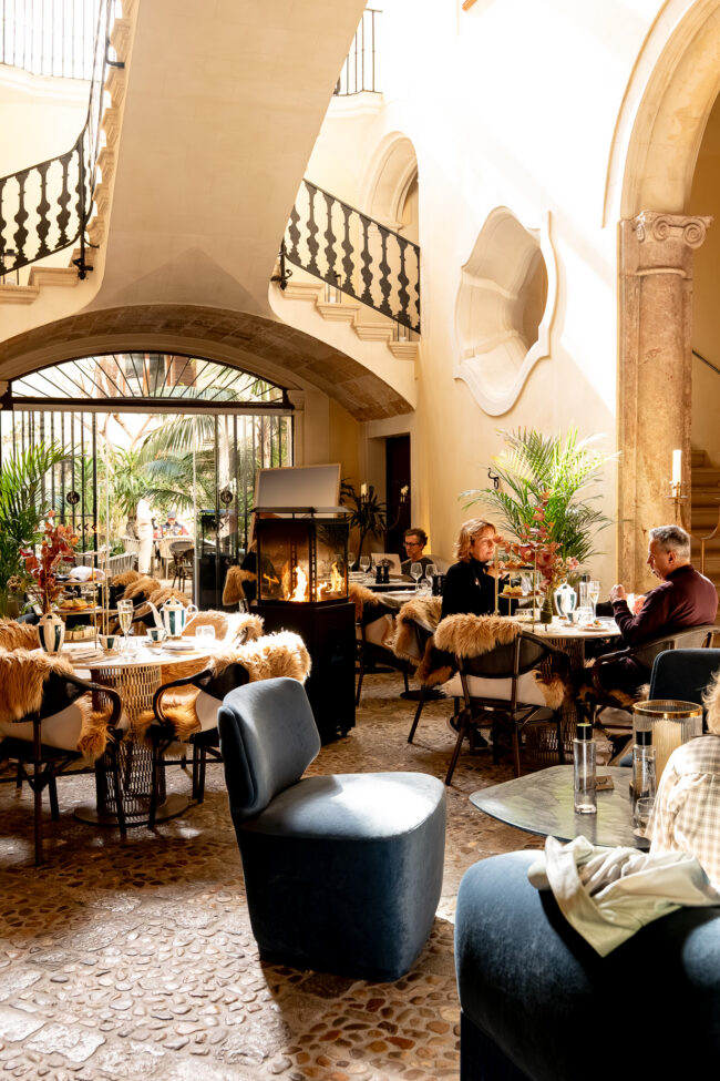 Alternative view of THE MERCHANTS PALMA