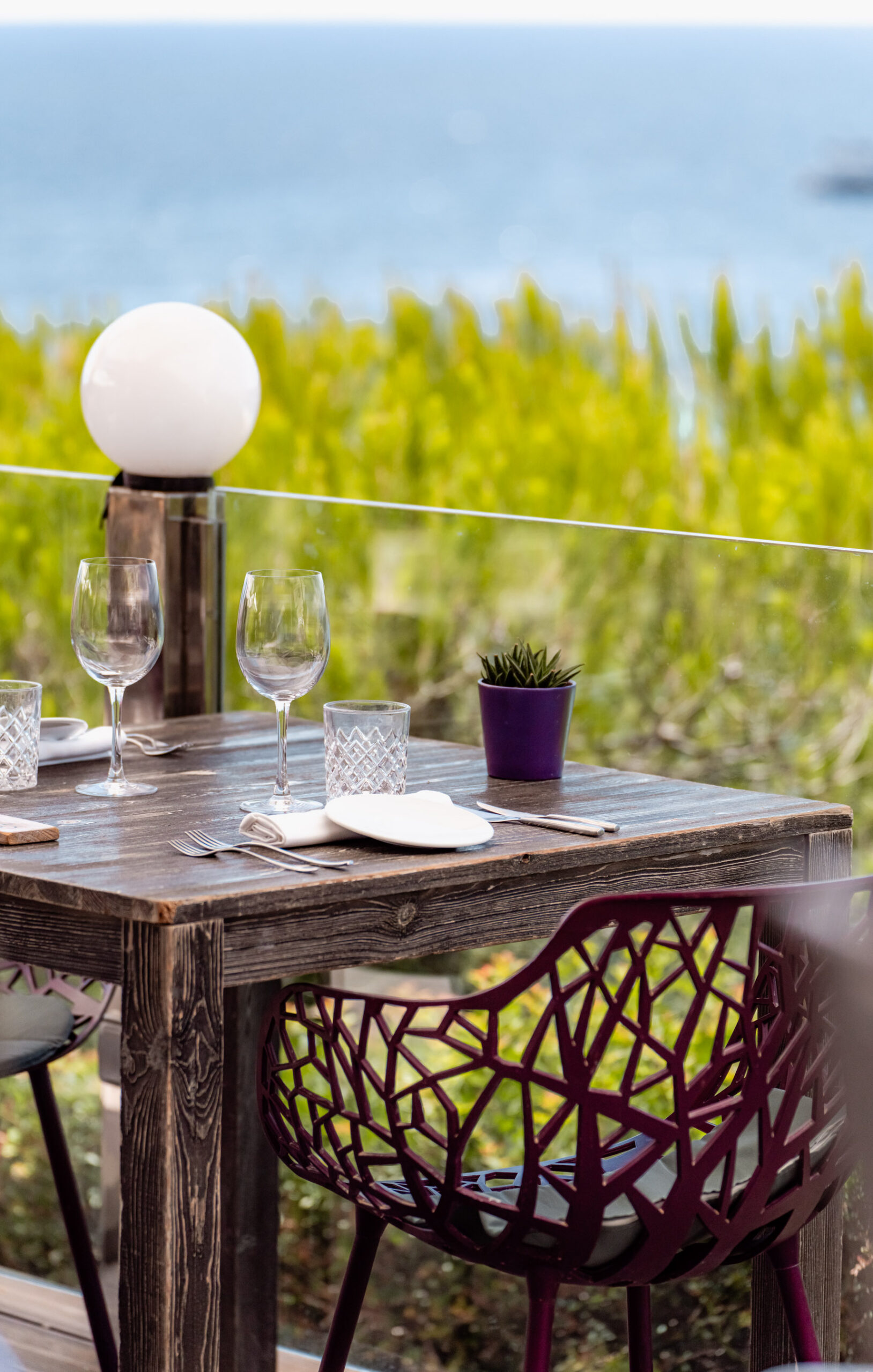 Lila Portals Restaurant & Bar - Image 5